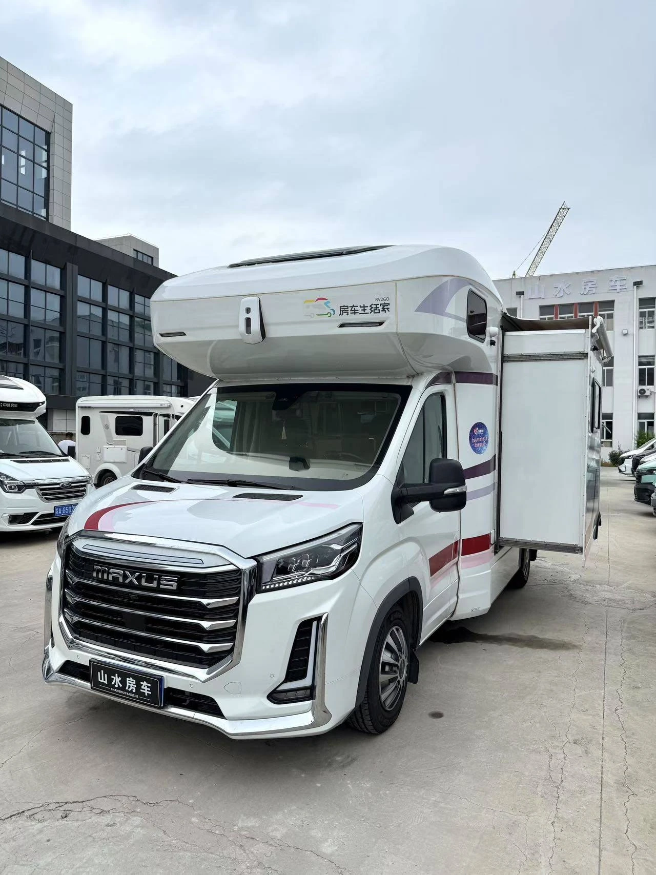 MAXUS V100